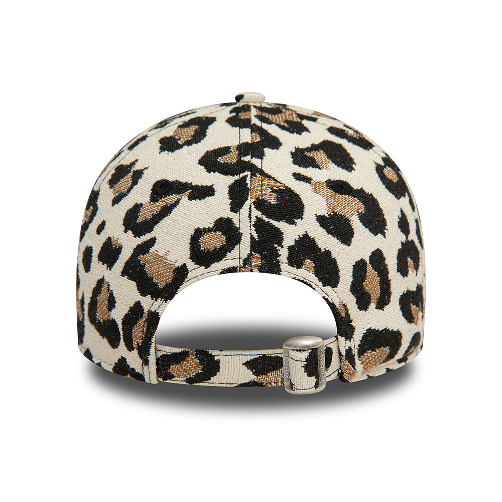 Casquette Femme 9FORTY MLB AOP Leopard New York Yankees beige NEW ERA