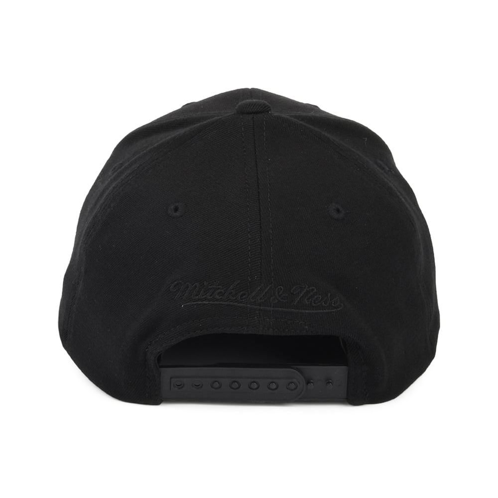 Casquette Snapback NBA Black Out Arch Redline Antonio Spurs noir MITCHELL & NESS