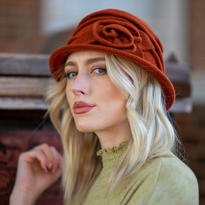 Chapeau Cloche en Laine avec Rosette Sienna rouille SCALA
