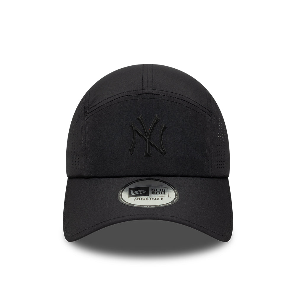 Casquette 5 Panel MLB Tech Midi Runner New York Yankees noir sur noir NEW ERA