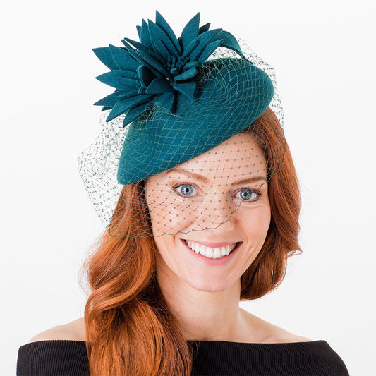 Chapeau Calot Miriam avec Voile bleu sarcelle FAILSWORTH