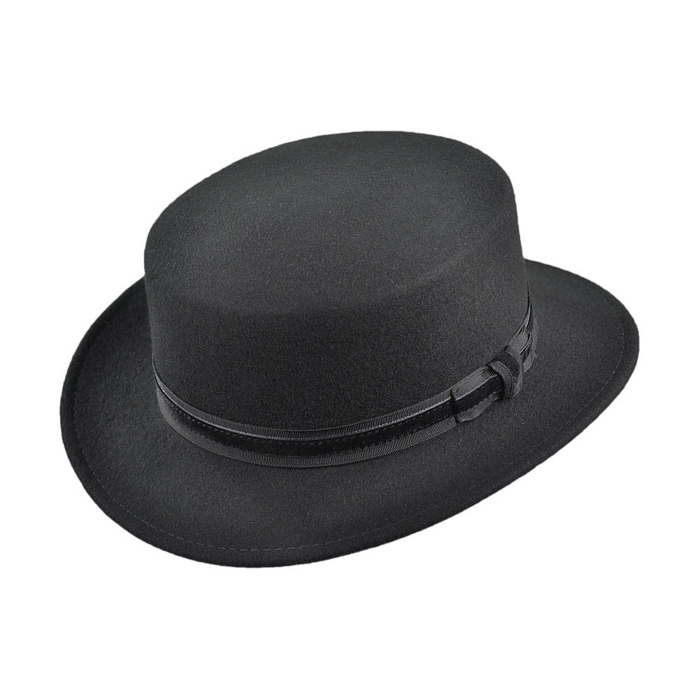 Chapeau Canotier Bernadette noir SUR LA TÊTE