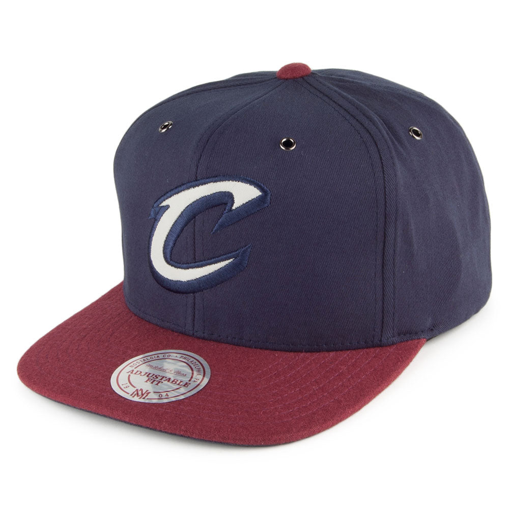 Casquette Terrain Cleveland Cavaliers bleu marine-bordeaux MITCHELL & NESS
