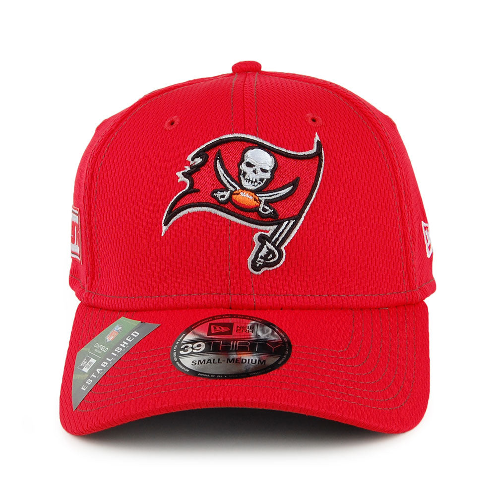 Casquette 39THIRTY NFL Onfield Road Tampa Bay Buccaneers rouge NEW ERA