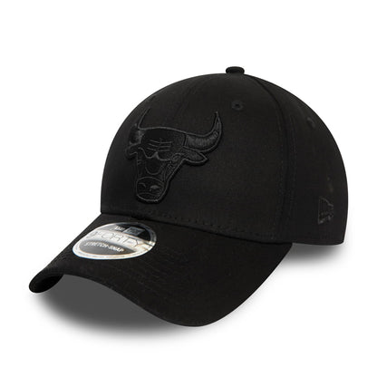 Casquette 9FORTY NBA Stretch Snap Chicago Bulls noir sur noir NEW ERA