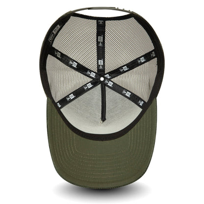 Casquette Trucker en Velours Côtelé Fabric Patch olive NEW ERA