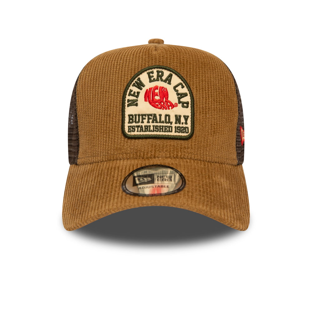Casquette Trucker en Velours Côtelé Fabric Patch marron clair NEW ERA