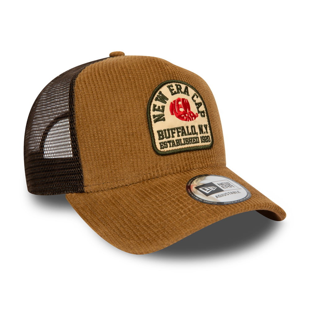 Casquette Trucker en Velours Côtelé Fabric Patch marron clair NEW ERA