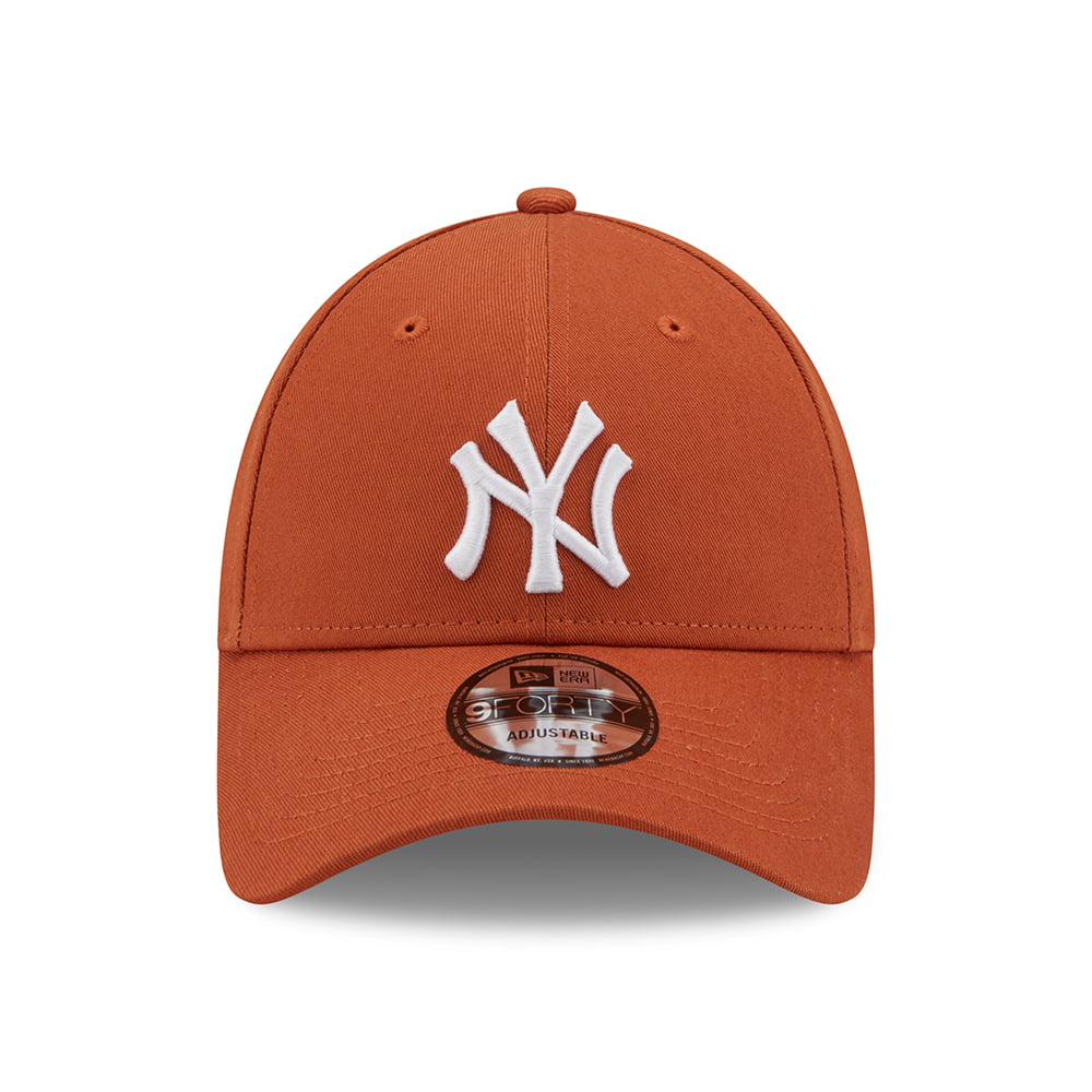Casquette 9FORTY MLB League Essential New York Yankees ocre-blanc NEW ERA