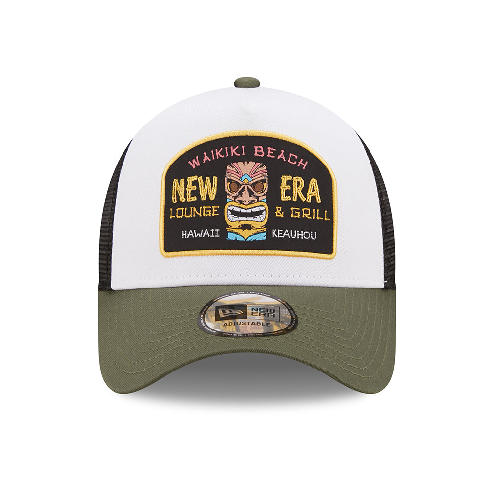 Casquette Trucker Location Icon A-Frame Waikiki Beach olive-blanc NEW ERA