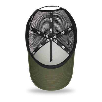 Casquette Trucker Location Icon A-Frame Waikiki Beach olive-blanc NEW ERA