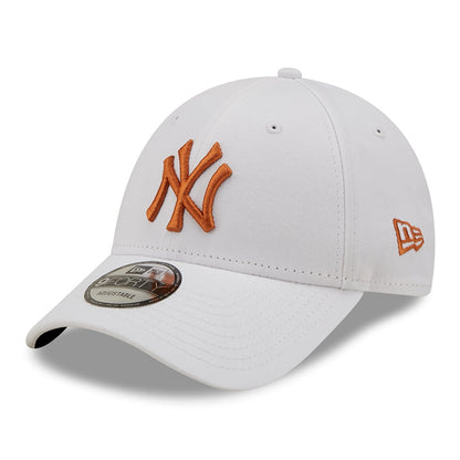Casquette 9FORTY MLB League Essential New York Yankees blanc-toffee NEW ERA