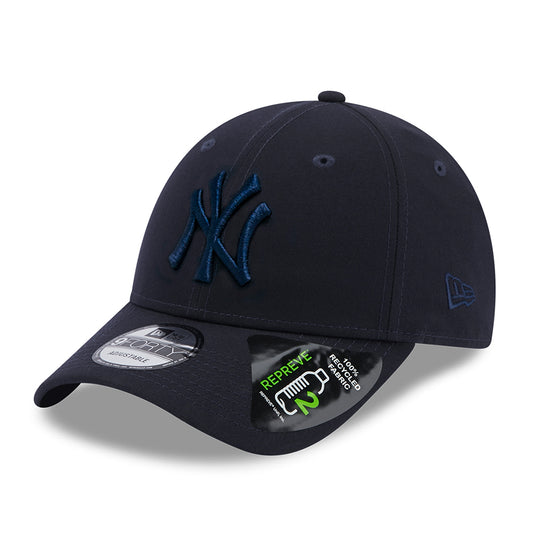 Casquette 9FORTY MLB Repreve New York Yankees bleu marine sur bleu marine NEW ERA