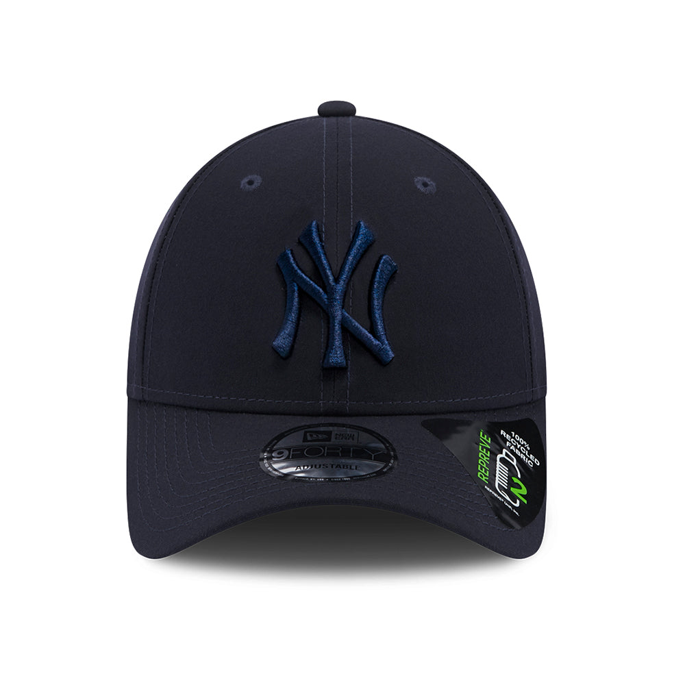 Casquette 9FORTY MLB Repreve New York Yankees bleu marine sur bleu marine NEW ERA
