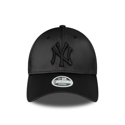 Casquette Femme 9FORTY MLB Satin New York Yankees noir sur noir NEW ERA 2024