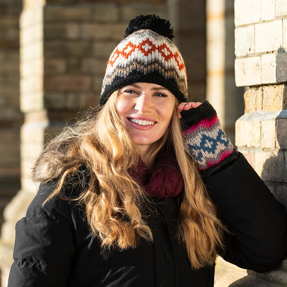 Bonnet à Pompon Fair Isle Diamond panaché de gris KUSAN