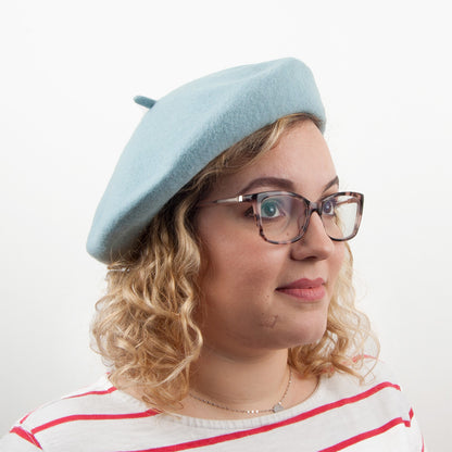 Béret Tendance en Laine bleu clair - VENTE EN GROS